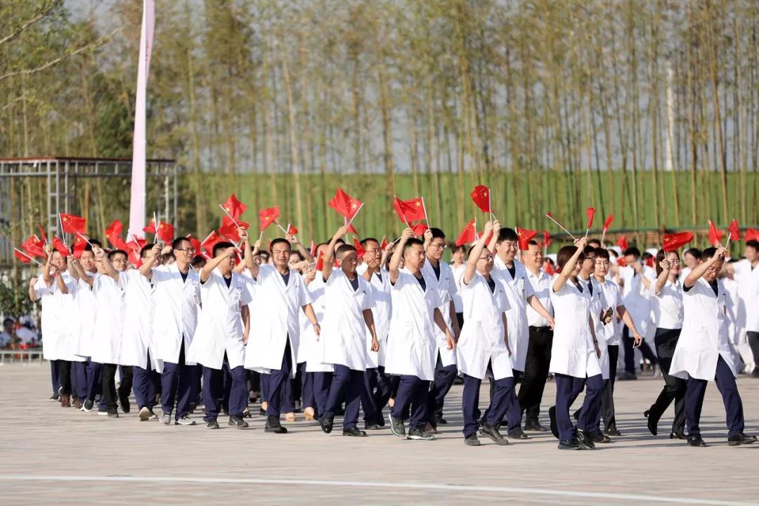 人民日?qǐng)?bào)海外網(wǎng)記者走進(jìn)西安國(guó)際醫(yī)學(xué)中心，請(qǐng)看報(bào)道