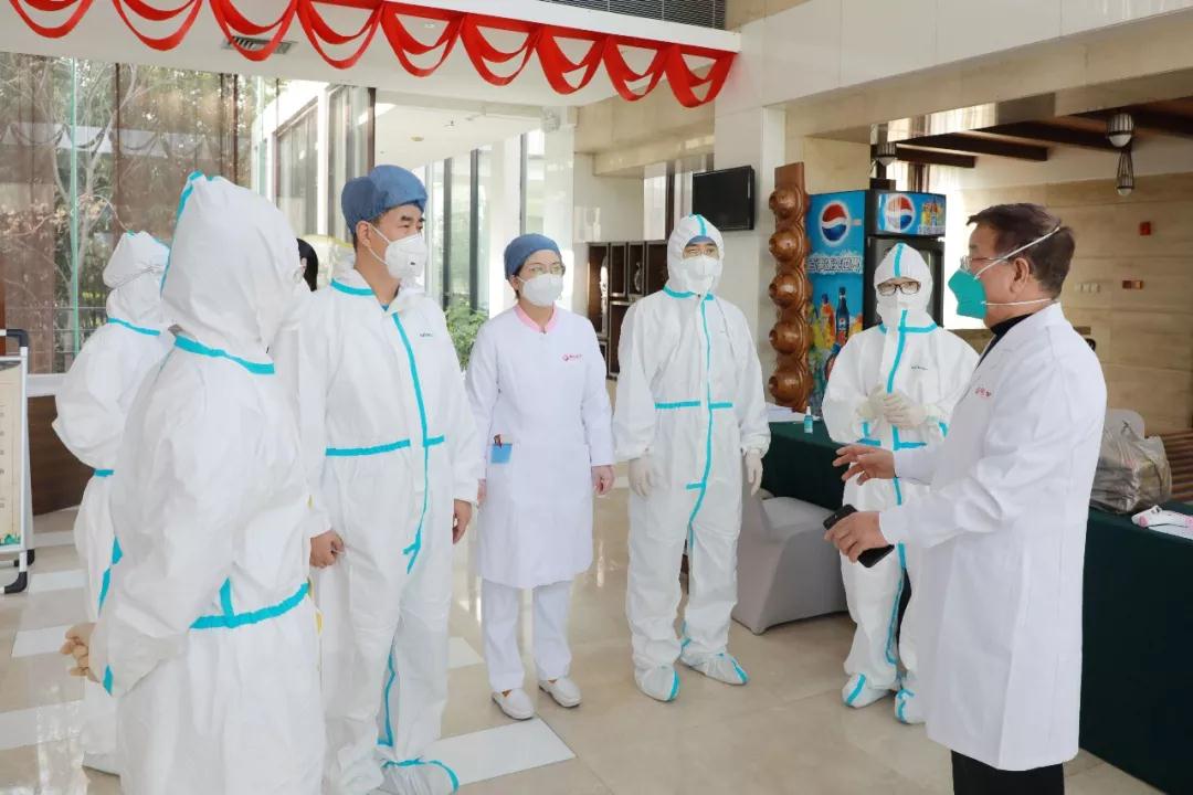 到留觀點(diǎn)去！8名醫(yī)護(hù)人員主動(dòng)請(qǐng)纓到防疫一線