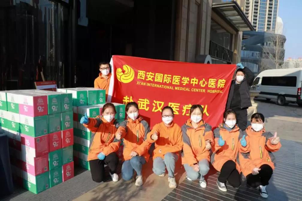 向醫(yī)療隊(duì)的女漢子致敬！