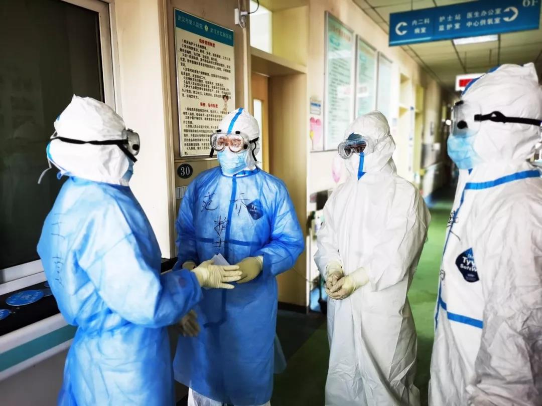 雖然看不到你的容顏，卻永遠(yuǎn)記得你堅(jiān)毅的眼神