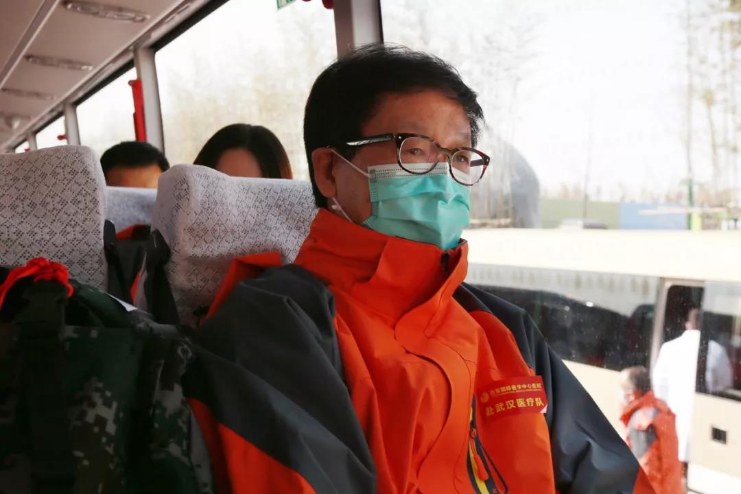 【戰(zhàn)“疫”人物】沖鋒的身影——記西安國(guó)際醫(yī)學(xué)中心醫(yī)院心臟病醫(yī)院院長(zhǎng)、赴隨州醫(yī)療隊(duì)隊(duì)長(zhǎng)王海昌教授