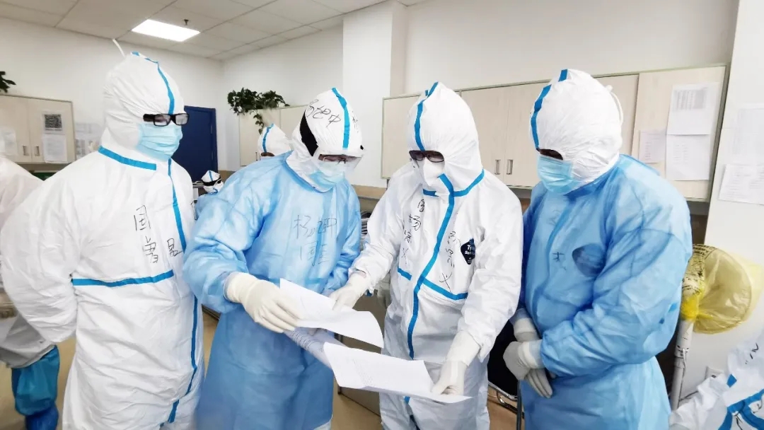 【戰(zhàn)“疫”人物】此刻，我不能有一絲松懈——記西安國(guó)際醫(yī)學(xué)中心醫(yī)院急診醫(yī)學(xué)科副主任楊宗義