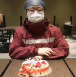 祝在前線奮戰(zhàn)的白衣戰(zhàn)士生日快樂！