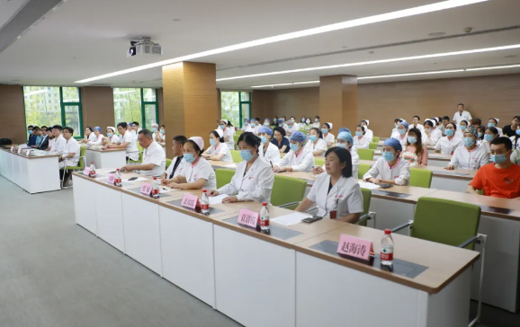 安全用械 守護健康——我院舉辦首屆“急救、生命支持類設(shè)備安全使用月”活動