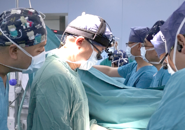 出生1天，草莓大心臟血管錯位，醫(yī)生精雕細琢重獲“心”生