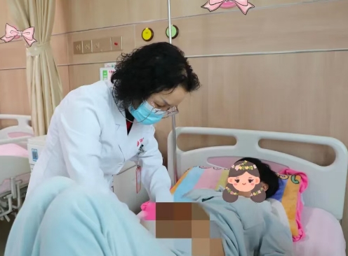 三封感謝信，見證腫瘤二科醫(yī)護(hù)團(tuán)隊的仁心與溫度